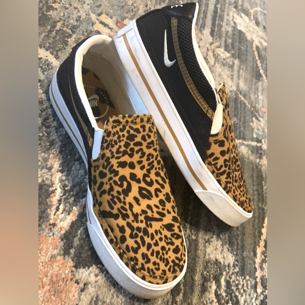 Nike Court Legacy slip on in a size 6, cheetah print.